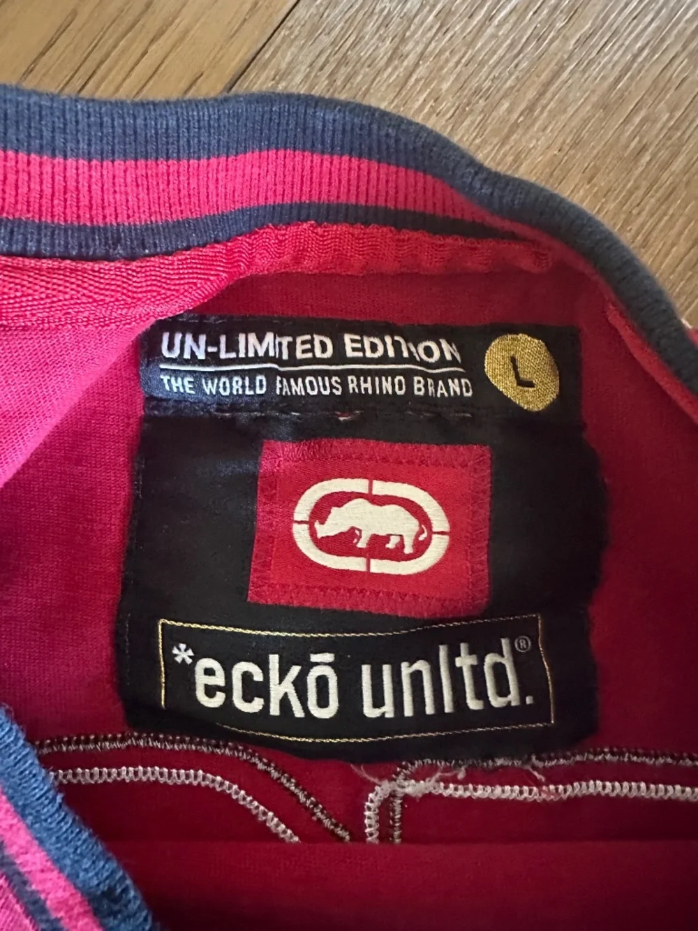Ecko Unltd. Rhino Graphic Athletic Jersey Shirt Red Black Size Large - Picture 7 of 15